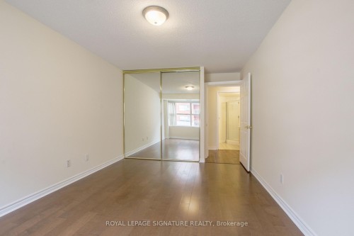 402-18 Concorde Place, Toronto, ON - Indoor Photo Showing Other Room