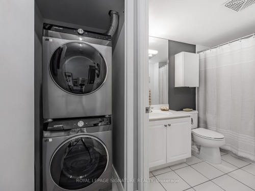 1817-185 Legion Road N, Toronto, ON - Indoor Photo Showing Laundry Room
