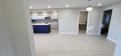 80 Seabreeze Crescent, Hamilton, ON - Indoor Photo Showing Other Room