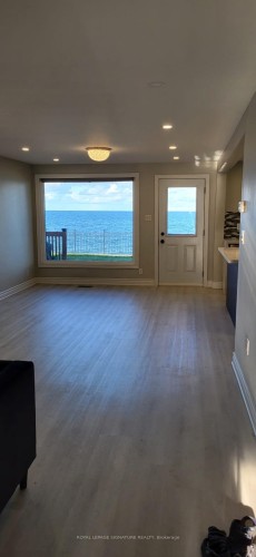 80 Seabreeze Crescent, Hamilton, ON - Indoor Photo Showing Other Room