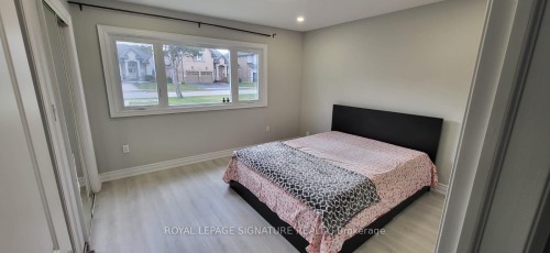 80 Seabreeze Crescent, Hamilton, ON - Indoor Photo Showing Bedroom