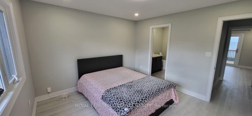 80 Seabreeze Crescent, Hamilton, ON - Indoor Photo Showing Bedroom