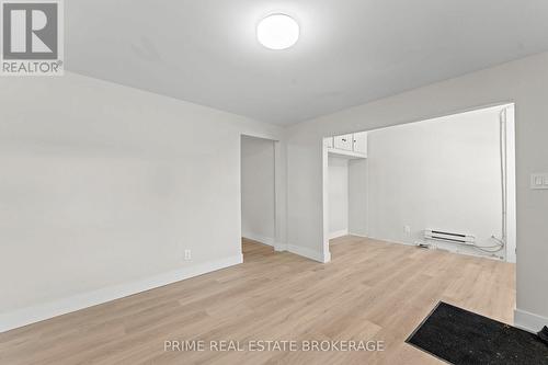 477 Horton Street, London East (East K), ON - Indoor Photo Showing Other Room