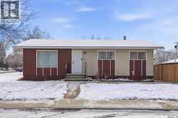 433 K AVENUE N  Saskatoon, SK S7L 2M5