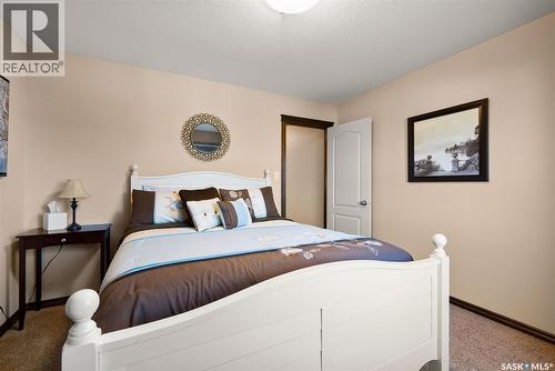 2522 Broderick Road, Regina, SK - Indoor Photo Showing Bedroom