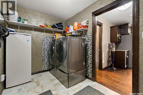2522 Broderick Road, Regina, SK - Indoor Photo Showing Laundry Room