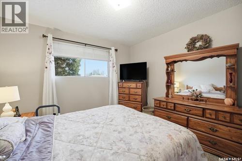 5 John East Avenue, Saskatoon, SK - Indoor Photo Showing Bedroom
