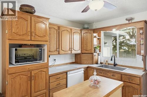 5 John East Avenue, Saskatoon, SK - Indoor Photo Showing Kitchen