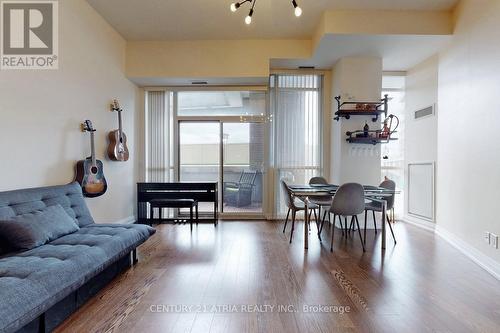 103 - 85 The Donway W, Toronto, ON - Indoor Photo Showing Living Room