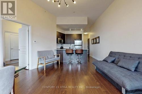 103 - 85 The Donway W, Toronto, ON - Indoor Photo Showing Living Room