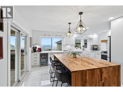 1095 Laurel Place, Kamloops, BC - Indoor