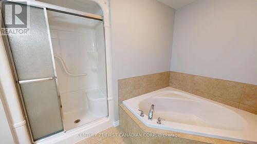 ENSUITE BATHROO - 50 - 620 Thistlewood Drive, London North (North C), ON - Indoor Photo Showing Bathroom