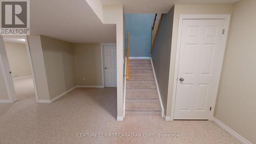 50 - 620 Thistlewood Drive, London North (North C), ON - Indoor Photo Showing Other Room
