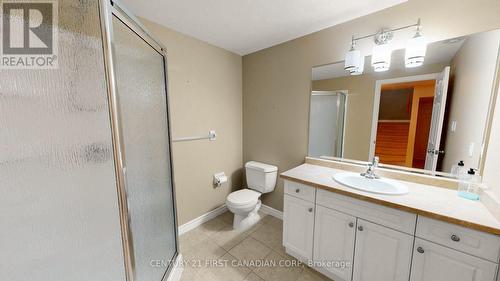 LOWER BATHROOM - 50 - 620 Thistlewood Drive, London North (North C), ON - Indoor Photo Showing Bathroom