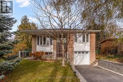 1005 DORMER STREET  Mississauga, ON L5E 1T7