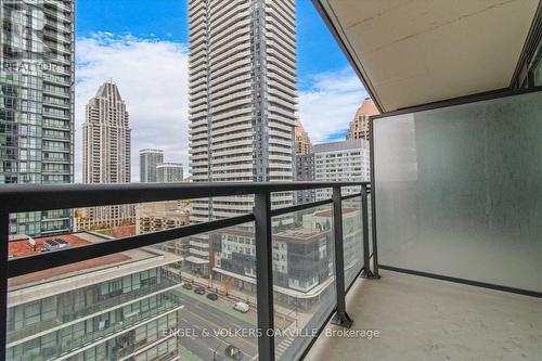 1105 - 510 Curran Place, Mississauga, ON - Outdoor