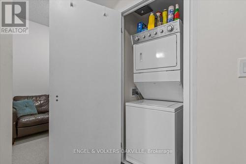 1105 - 510 Curran Place, Mississauga, ON -  Photo Showing Laundry Room
