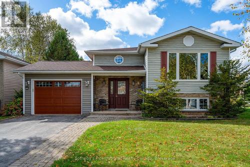 26 COUNTRY CRESCENT  Meaford, ON N4L 1L7