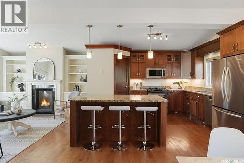 91 Lindsay Drive, Saskatoon, SK - Indoor Photo Showing Kitchen With Upgraded Kitchen