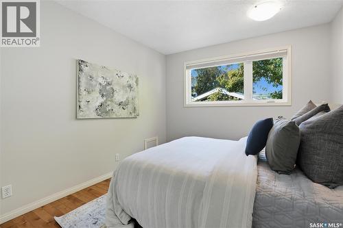 91 Lindsay Drive, Saskatoon, SK - Indoor Photo Showing Bedroom