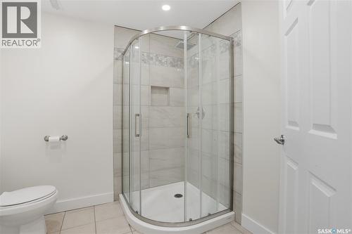 91 Lindsay Drive, Saskatoon, SK - Indoor Photo Showing Bathroom