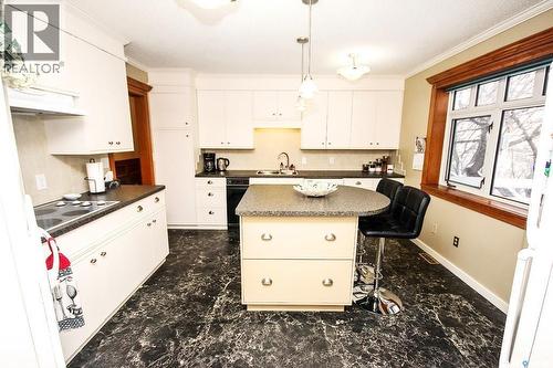 1809 Third Street, Estevan, SK - Indoor Photo Showing Kitchen