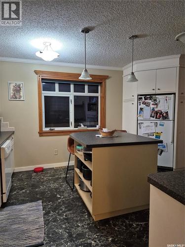 1809 Third Street, Estevan, SK - Indoor Photo Showing Kitchen