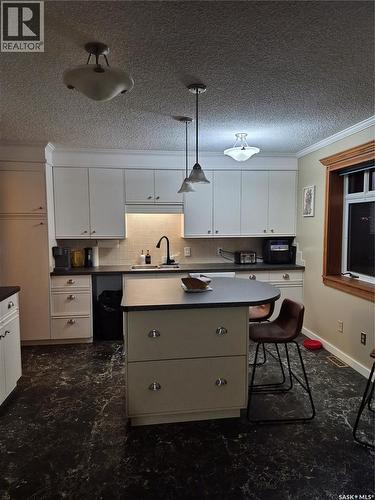 1809 Third Street, Estevan, SK - Indoor Photo Showing Kitchen