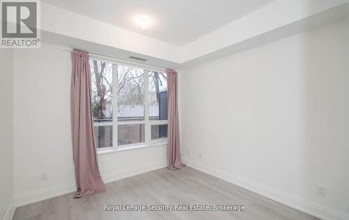 328 - 399 Spring Garden Avenue, Toronto, ON - Indoor Photo Showing Other Room