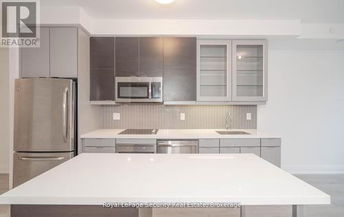 328 - 399 Spring Garden Avenue, Toronto, ON - Indoor Photo Showing Kitchen With Upgraded Kitchen