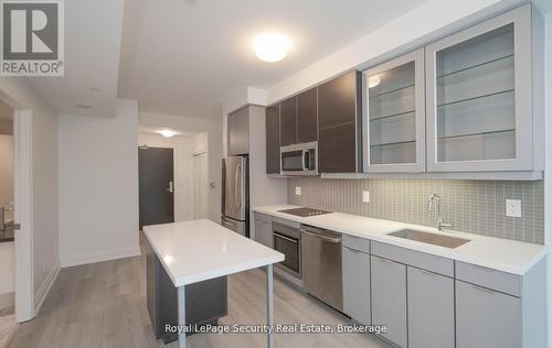 328 - 399 Spring Garden Avenue, Toronto, ON - Indoor Photo Showing Kitchen With Upgraded Kitchen