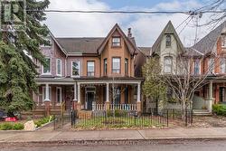 MAIN - 334 CRAWFORD STREET  Toronto, ON M6J 2V9