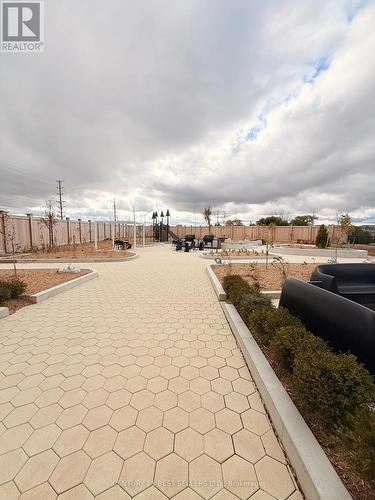 409 - 10 All Nations Drive, Brampton, ON - Outdoor