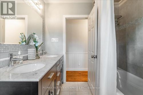 1424 Indian Road, Mississauga, ON - Indoor Photo Showing Bathroom