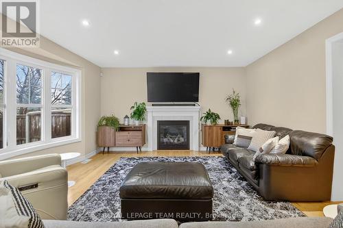 317 Gallantry Way, Ottawa, ON - Indoor Photo Showing Living Room With Fireplace
