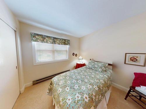 3 20 Connaught Avenue, Middleton, NS 