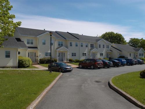 3 20 Connaught Avenue, Middleton, NS 