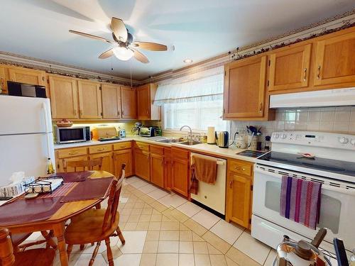 3 20 Connaught Avenue, Middleton, NS 
