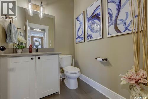 1129 7Th Street E, Saskatoon, SK - Indoor Photo Showing Bathroom