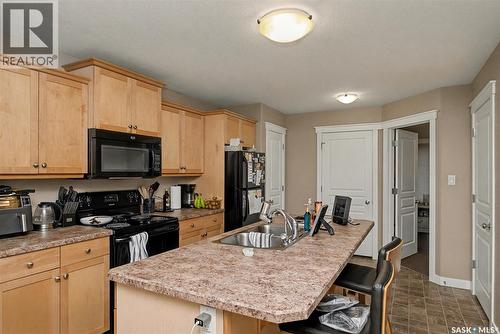 159 Osler Street, Regina, SK - Indoor Photo Showing Kitchen With Double Sink