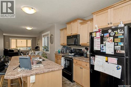 159 Osler Street, Regina, SK - Indoor Photo Showing Kitchen With Double Sink