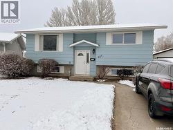 401 Brock CRESCENT  Saskatoon, SK S7H 4N3