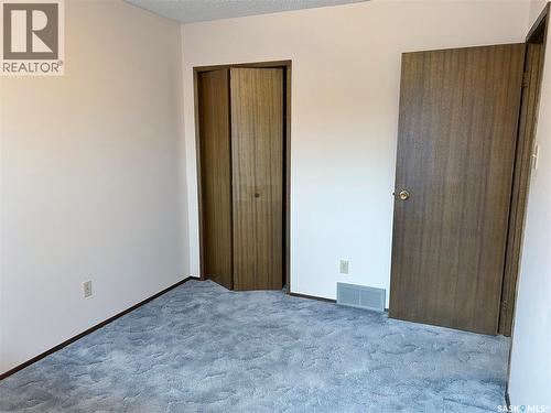 401 Brock Crescent, Saskatoon, SK - Indoor