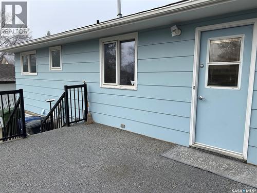401 Brock Crescent, Saskatoon, SK - Outdoor With Exterior