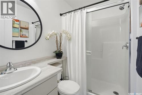 1031 Rempel Way, Saskatoon, SK - Indoor Photo Showing Bathroom