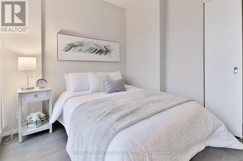 3301 - 5 St. Joseph Street, Toronto, ON - Indoor Photo Showing Bedroom