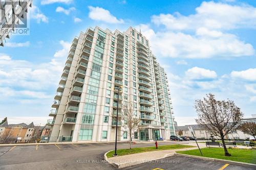 17K - 8 Rosebank Drive, Toronto, ON - Outdoor With Balcony With Facade