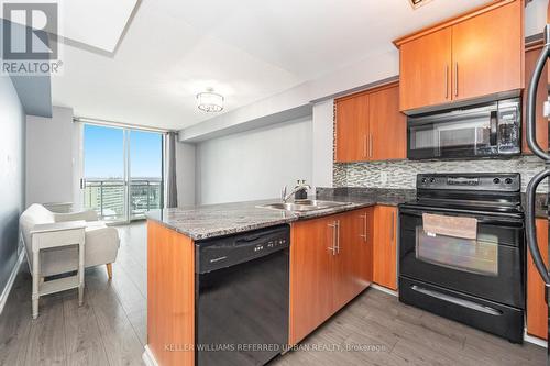 17K - 8 Rosebank Drive, Toronto, ON - Indoor Photo Showing Kitchen With Double Sink