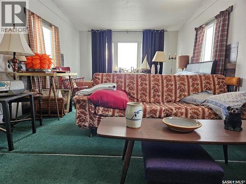 702 Railway Avenue, Arcola, SK 