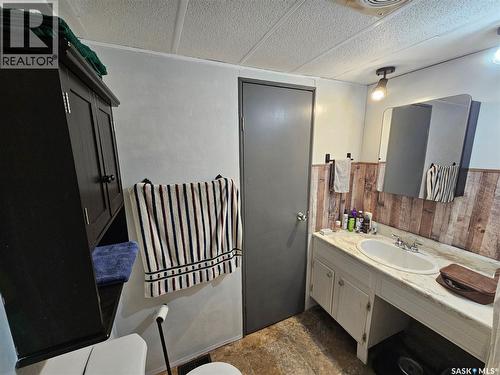 702 Railway Avenue, Arcola, SK 